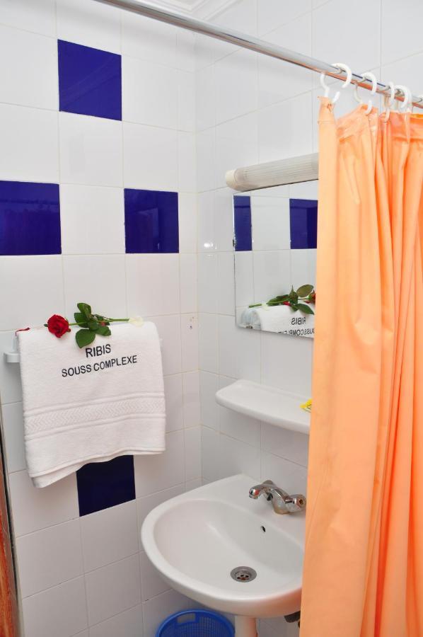 Hotel Ribis Ait Melloul  Buitenkant foto
